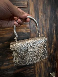 👜 Silver Royal Antique Bag