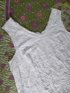 Chic White Eyelet Sleeveless Top