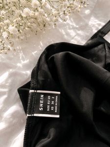 🎀BUY '1' GET '1' FREE Stylish Black Bra Top
