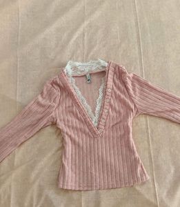 Ribbed V-Neck Lace Trim Top