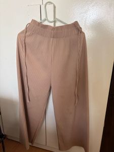 Pleated Wide Leg Pants