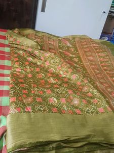 Beautiful Saree With Unstitched Blouse Piece