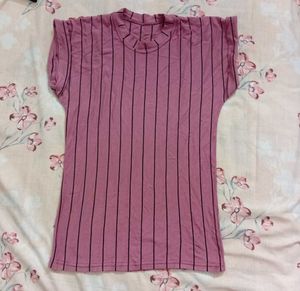Y2k Striped pink t-shirt🪽