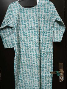 Pretty Blue &amp; White Printed Kurta