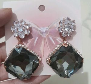 Chic Grey Diamond Dangle Earrings