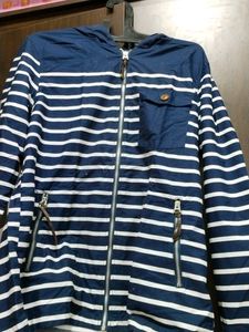 Bershak Ladies Jacket With Zip And Hooded