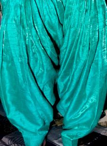 Green pathani salwar jyada ghoom wali silk shining