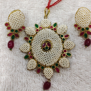 pendant set