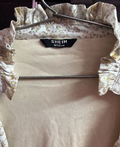 Chic Ruffled Tie-Front Blouse