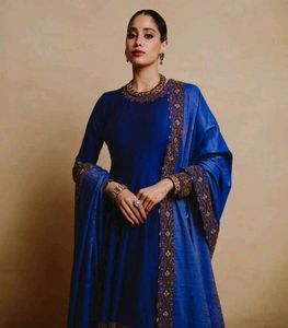 Elegant Royal Blue Embroidered Kurta Set