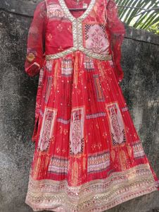 Red Ethnic 👗