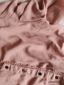 Chic Rose Textured Cropped Blouse
