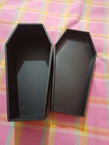 Gothic Coffin Skeleton Decor