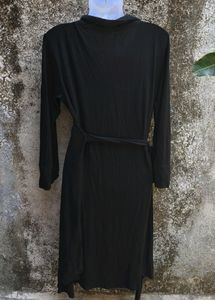 QB. BLACK WRAP TOP