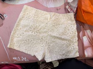 Stylish Lace Daisy Shorts