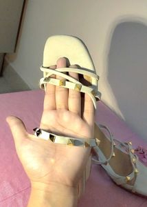 Zudio Studded Block Heel Sandals🎀