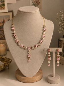 Elegant Pink Gemstone Jewelry Set
