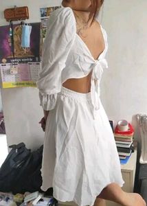 white back bow