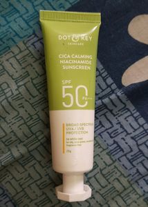 Dot & Key Cica Calming Niacinamide Sunscreen