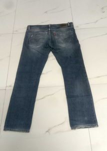 Men's Blue levis Jeans Size-32 No return/No refund