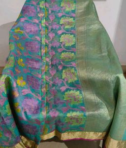 Beautiful Floral Print Saree