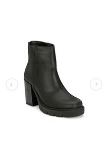 Chic Black Leather Ankle Boots