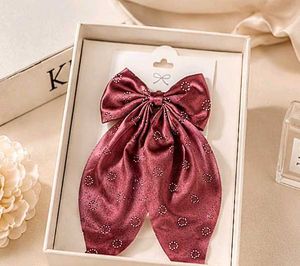 Elegant Bow Hair Clip