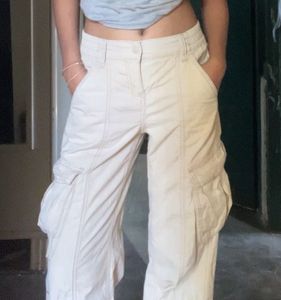 H&amp;M Beige Cargo Trousers