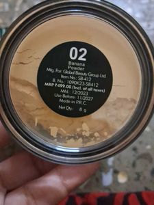 Swiss Beauty UltraFineLoose FinishPowder 02Banana