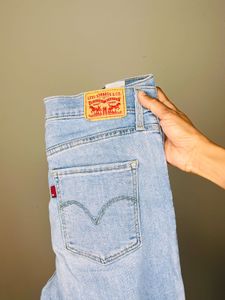 Levi's Light Wash Denim Jeans