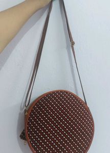 Round Woven Crossbody Bag with Pouch
