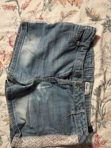 ' Denim Shorts with Lace Trim