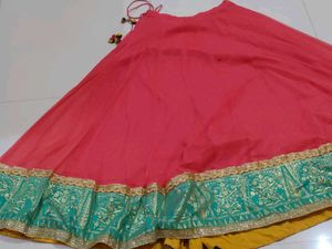 Beautiful Red &amp; Green Ethnic Skirt