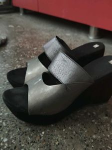 Stylish Metallic Wedge Sandals