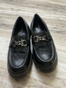 Chic Black Loafers with Chain Detail