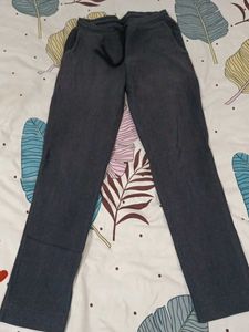 Comfortable black lower