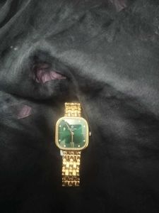 Elegant Gold & Green Carlton Watch