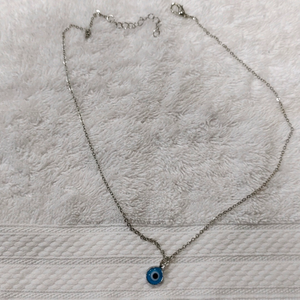 Evil eye pendant and chain
