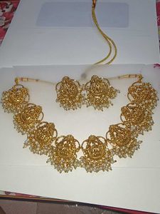40% Discount on 5 jwellery