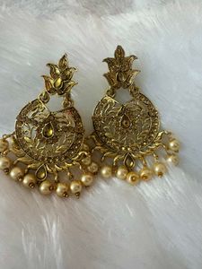 Gold Dangle Earrings with Pearls