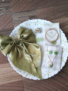 Green Bow &amp; Jewelry Set