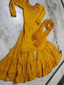 Elegant Yellow Embroidered Kurta Set With Dupatta