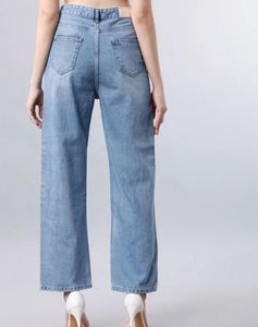 Light Wash Wide Leg Jeans with Tag
