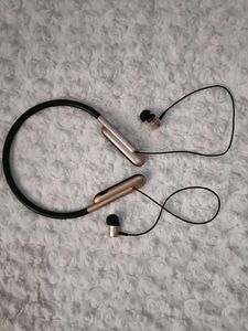 UBON NECKBAND Good Condition