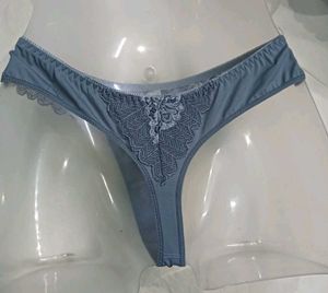 💛 Lace Trim Bikini Panty
