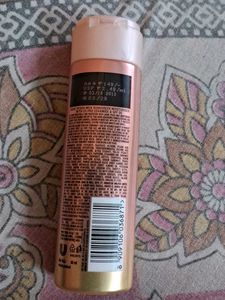 Lakme Peach Milk Sunscreen Moisturiser SPF 30