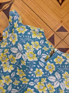 Floral Print Flutter Sleeve Top