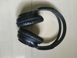Black bluetooth Headphones