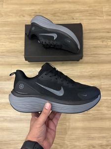Nike Structure 26