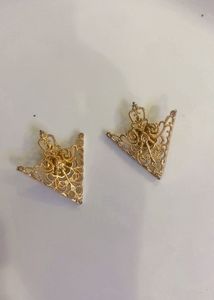 Elegant Gold-Tone Collor pins